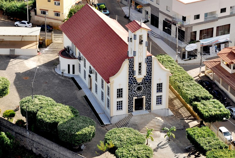 Patrimônio Cultural de Vila Valério: Igrejas e Arquitetura Histórica